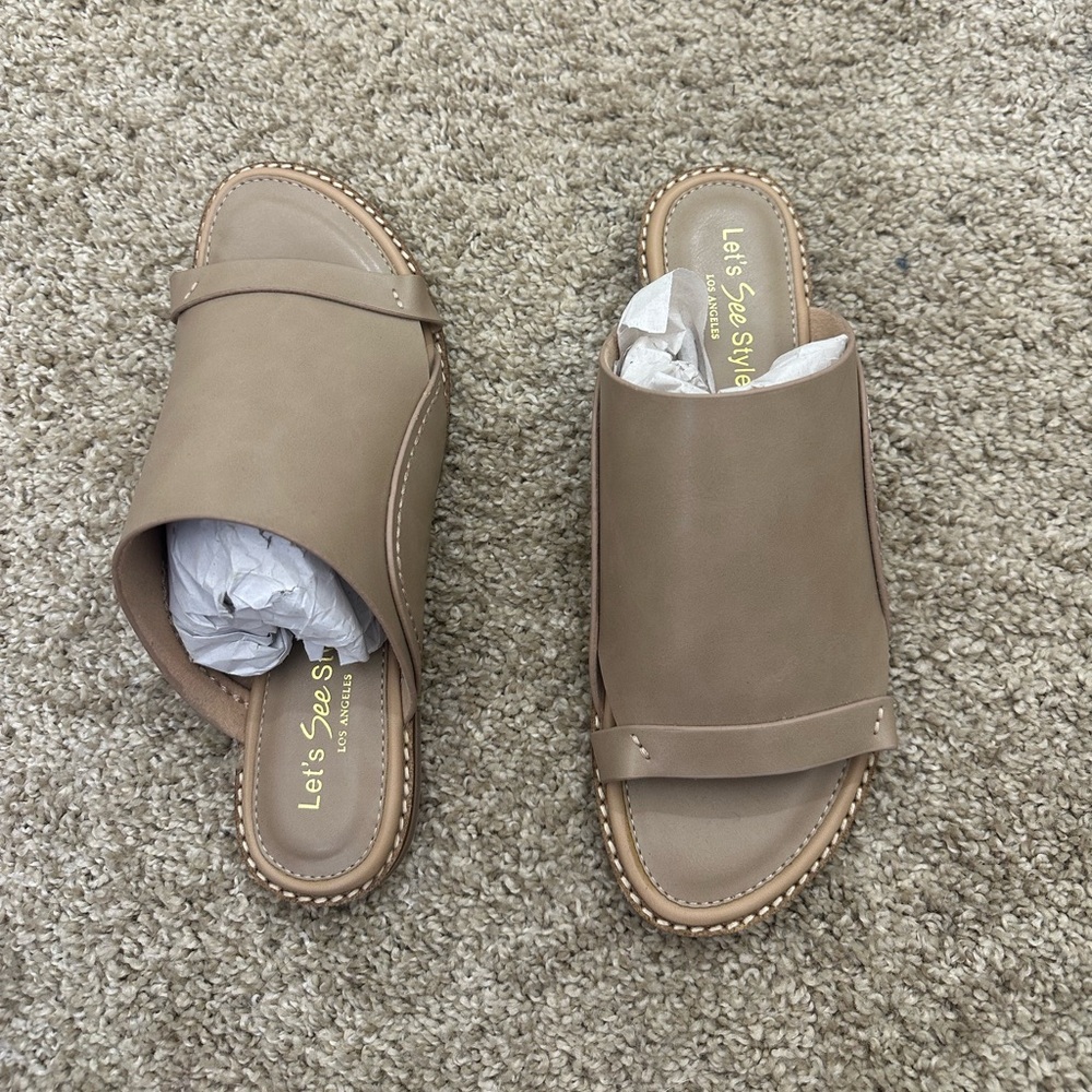 NEW Women's Tan Slide Sandals Size 7.5
